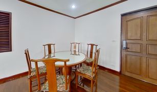 曼谷 Khlong Tan Nuea Le Premier 2 3 卧室 公寓 售 