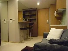 1 спален Кондо в аренду в SOCIO Ruamrudee, Lumphini, Патхум Щан