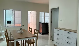 Таунхаус, 3 спальни на продажу в Катху, Пхукет Phuket Villa Kathu 2