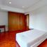 3 спален Квартира в аренду в Phirom Garden Residence, Khlong Tan Nuea