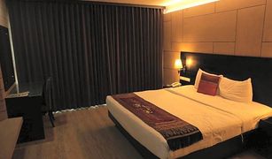 100 Schlafzimmern Hotel / Resort zu verkaufen in Khlong Toei Nuea, Bangkok 