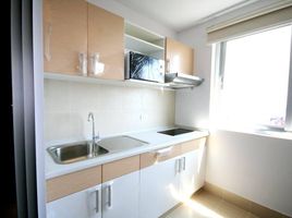 2 Schlafzimmer Appartement zu vermieten im Supalai Park Ekkamai-Thonglor, Bang Kapi