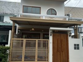 3 Bedroom Townhouse for rent in Talat Nuea, Phuket, Talat Nuea, Phuket Town, Phuket
