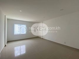 4 Schlafzimmer Appartement zu verkaufen im Flat 1 Unit for Sale, Tuol Svay Prey Ti Muoy