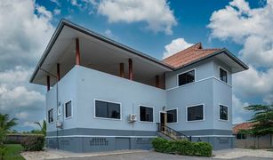 4 Bedrooms House for sale in Phichai, Lampang 