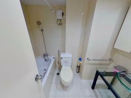 2 Bedroom Apartment for rent at Sathorn Happy Land Tower, Thung Wat Don, Sathon, Bangkok, Thailand