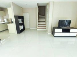 3 Schlafzimmer Villa zu verkaufen im Mantana Rama 9-Srinakarin, Hua Mak, Bang Kapi