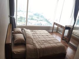 2 Schlafzimmer Appartement zu vermieten im Menam Residences Condominium, Wat Phraya Krai