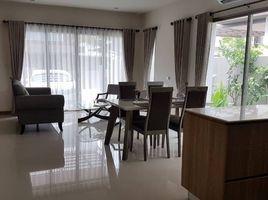 2 Schlafzimmer Reihenhaus zu vermieten im Rochalia Residence, San Phak Wan, Hang Dong, Chiang Mai