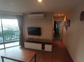 1 спален Кондо в аренду в Belle Grand Rama 9, Huai Khwang