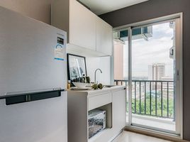 2 Bedroom Apartment for sale at Chewathai Phetkasem 27, Bang Wa, Phasi Charoen