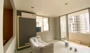 2 Bedrooms Condo for sale in Khlong Toei Nuea, Bangkok Asoke Place