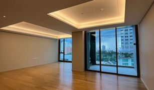 2 Bedrooms Condo for sale in Lumphini, Bangkok Baan Sindhorn