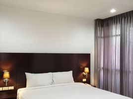 1 Schlafzimmer Appartement zu vermieten im Nantiruj Tower, Khlong Toei