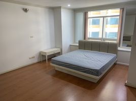 2 Bedroom Condo for sale at Jewelry Trade Center, Suriyawong
