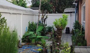3 chambres Maison a vendre à Bang Krathuek, Nakhon Pathom Pornthawee Ban View Suan 