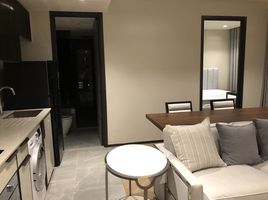 1 Schlafzimmer Appartement zu vermieten im The Reserve Sukhumvit 61, Khlong Tan Nuea