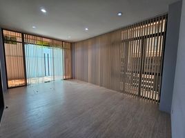 7 Schlafzimmer Reihenhaus zu verkaufen im Jade Height Sathorn-Rama 3, Chong Nonsi, Yan Nawa