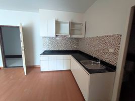 1 Schlafzimmer Wohnung zu verkaufen im The Green Places Condominium, Ratsada