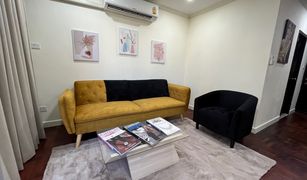 1 Bedroom Condo for sale in Khlong Toei, Bangkok Saranjai Mansion