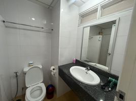 2 спален Квартира в аренду в Baan Thanarak Phuket, Talat Nuea