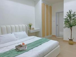 2 Schlafzimmer Reihenhaus zu verkaufen im Suwattana Garden Village, Nong Prue