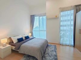 2 Bedroom Condo for sale at Noble Revolve Ratchada 2, Huai Khwang