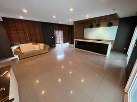 6 Bedroom House for rent at The Terminal Suvarnabhumi , Racha Thewa, Bang Phli