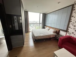 1 спален Кондо в аренду в Le Luk Condominium, Phra Khanong Nuea