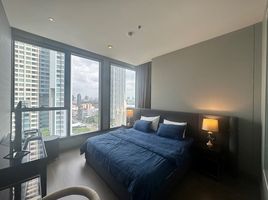 2 Bedroom Condo for sale at The Esse at Singha Complex, Bang Kapi, Huai Khwang