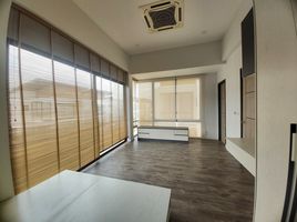 3 Bedroom Townhouse for sale at Taradee Wong waen-Rama 9, Saphan Sung, Saphan Sung