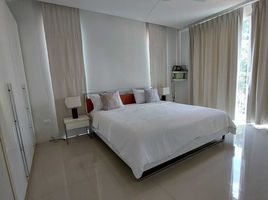 4 Schlafzimmer Reihenhaus zu verkaufen im Patak Villa, Chalong, Phuket Town