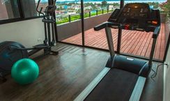 รูปถ่าย 2 of the Communal Gym at ดีลักซ์ คอนโดมีเนียม