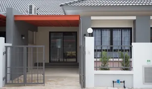 Дом, 2 спальни на продажу в Sakhu, Пхукет Phuket Villa Airport