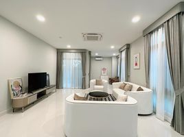 6 Bedroom House for sale at Nantawan Rama 9 - New Krungthepkretha, Saphan Sung, Saphan Sung, Bangkok