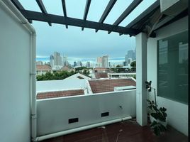 5 Bedroom Townhouse for rent in Sathon, Bangkok, Thung Mahamek, Sathon