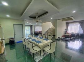 5 Bedroom House for sale in Taling Chan, Bangkok, Chimphli, Taling Chan