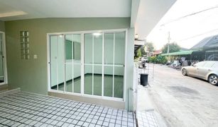 3 Bedrooms Townhouse for sale in Phimonrat, Nonthaburi Bua Thong 4 Village