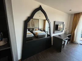 Studio Condo for sale at The Beach Condotel, Karon, Phuket Town
