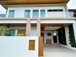 3 Bedroom House for rent at Ameen House, Si Sunthon