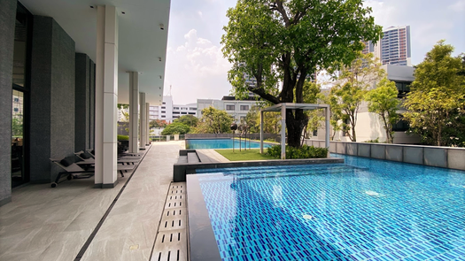 รูปถ่าย 1 of the Communal Pool at พาร์ค พรีว่า