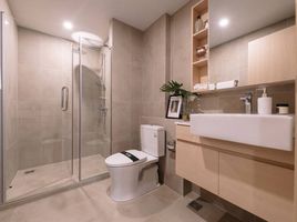 1 спален Кондо на продажу в The Shade Condo Sathorn 1, Chong Nonsi