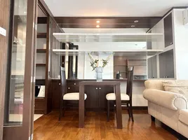 1 Bedroom Apartment for rent at Regent Royal Place 2, Lumphini