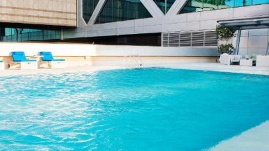 صورة 1 of the Communal Pool at 48 Burj Gate