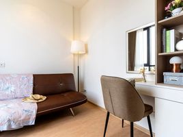 2 Schlafzimmer Appartement zu vermieten im Maru Ekkamai 2, Khlong Tan Nuea