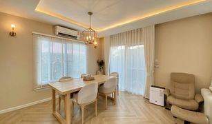 3 Bedrooms House for sale in Dokmai, Bangkok Mantana Onnut-Wongwaen 5