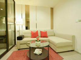 1 Schlafzimmer Wohnung zu vermieten im Life Sukhumvit 62, Bang Chak, Phra Khanong