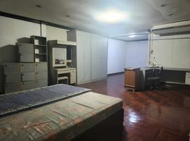 3 Bedroom Villa for sale in Huai Khwang, Bangkok, Sam Sen Nok, Huai Khwang