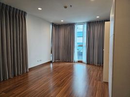 2 Bedroom Apartment for rent at The Rajdamri, Pathum Wan