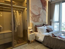 1 Bedroom Condo for sale at Rhythm Charoenkrung Pavillion, Wat Phraya Krai